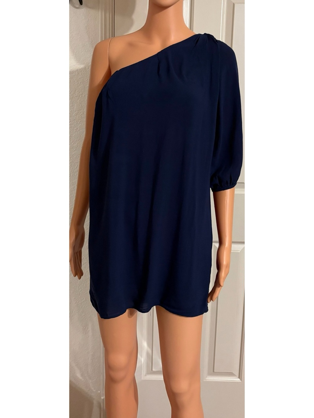 Audrey 3+1 One-Shoulder Navy Dress with Elastic Cuff Sleeve